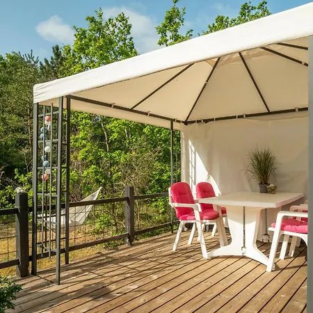 Amazing In With Kitchen Holiday home