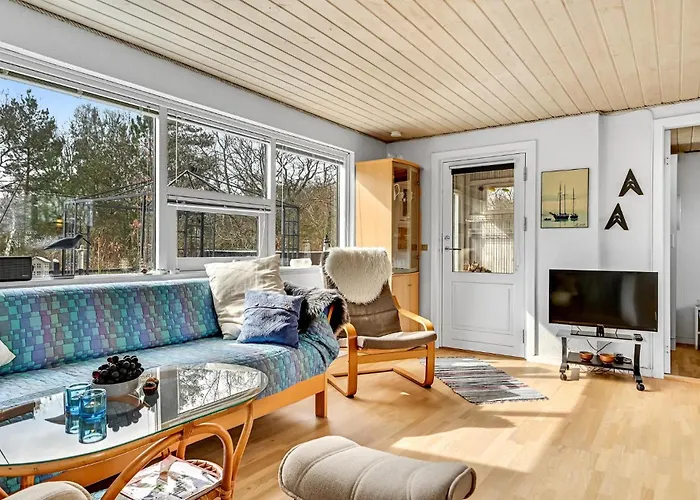 Feriehus 3 Bedroom Amazing In