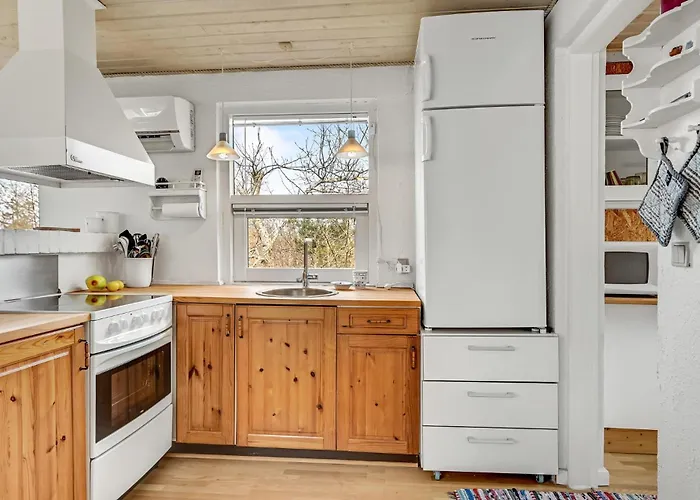 3 Bedroom Amazing In Glesborg